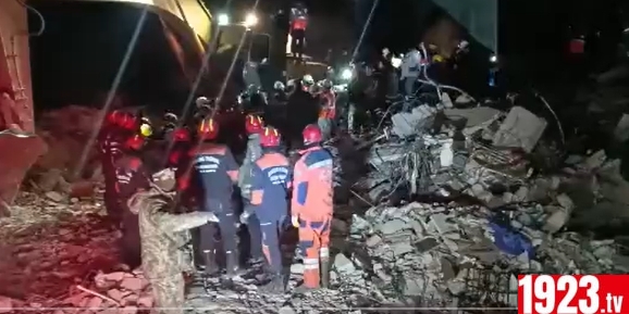ekrem imamoğlu arama kurtarma hatay kız çocuğu 162.saat (1)